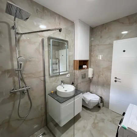 Centar Penthouse アパート *